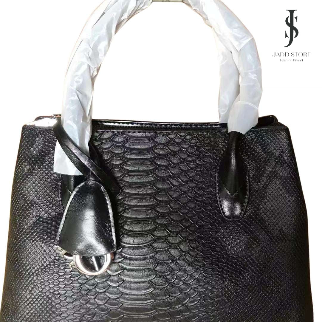 CHIC CAMPANION