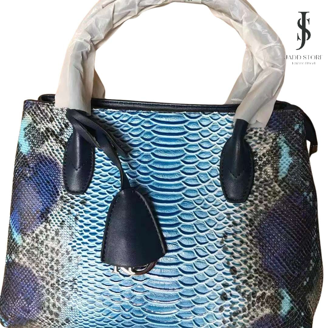 CHIC CAMPANION